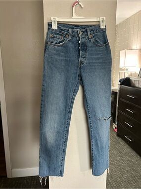 Levi’s high rise 501 Classic Blue Straight-Leg Jeans size 24x30